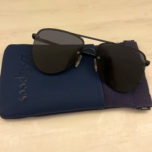 LIKE NEW Le Specs “The Prince” Aviator Sunglasses Black